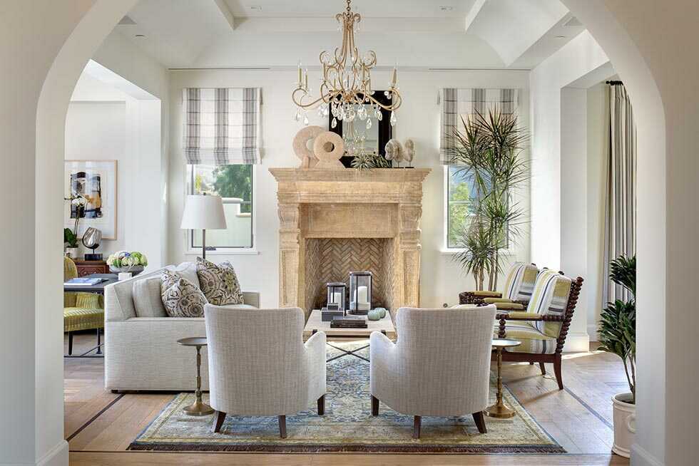 Màu sắc chủ đạo mang hơi thở của biển xanh và nắng vàng