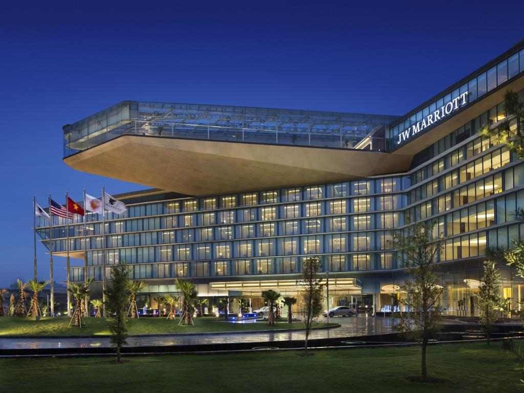 Khách sạn cao cấp