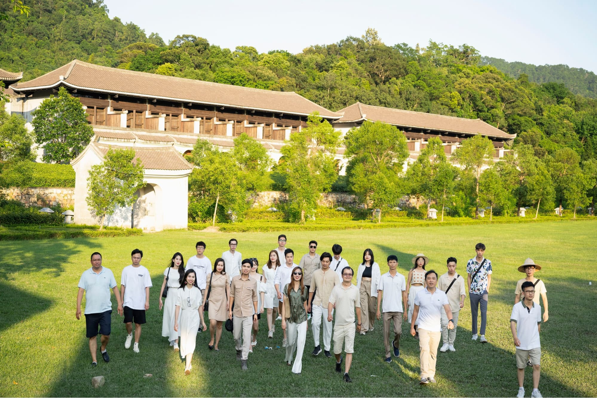 Đội ngũ nhân sự của Studio 102