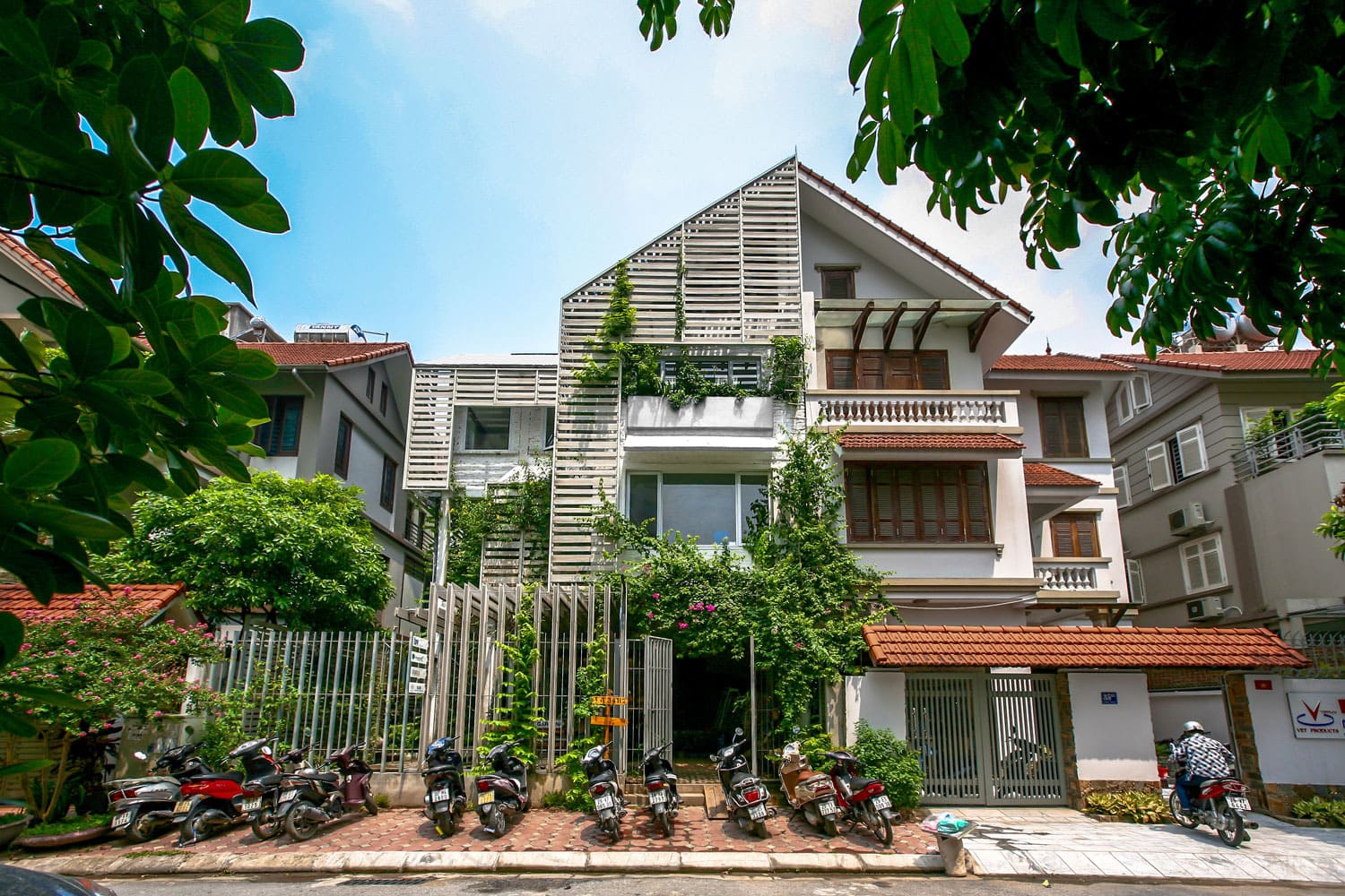 Mặt đứng của công trình