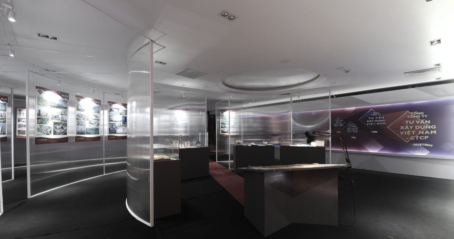 Không gian bên trong triển lãm